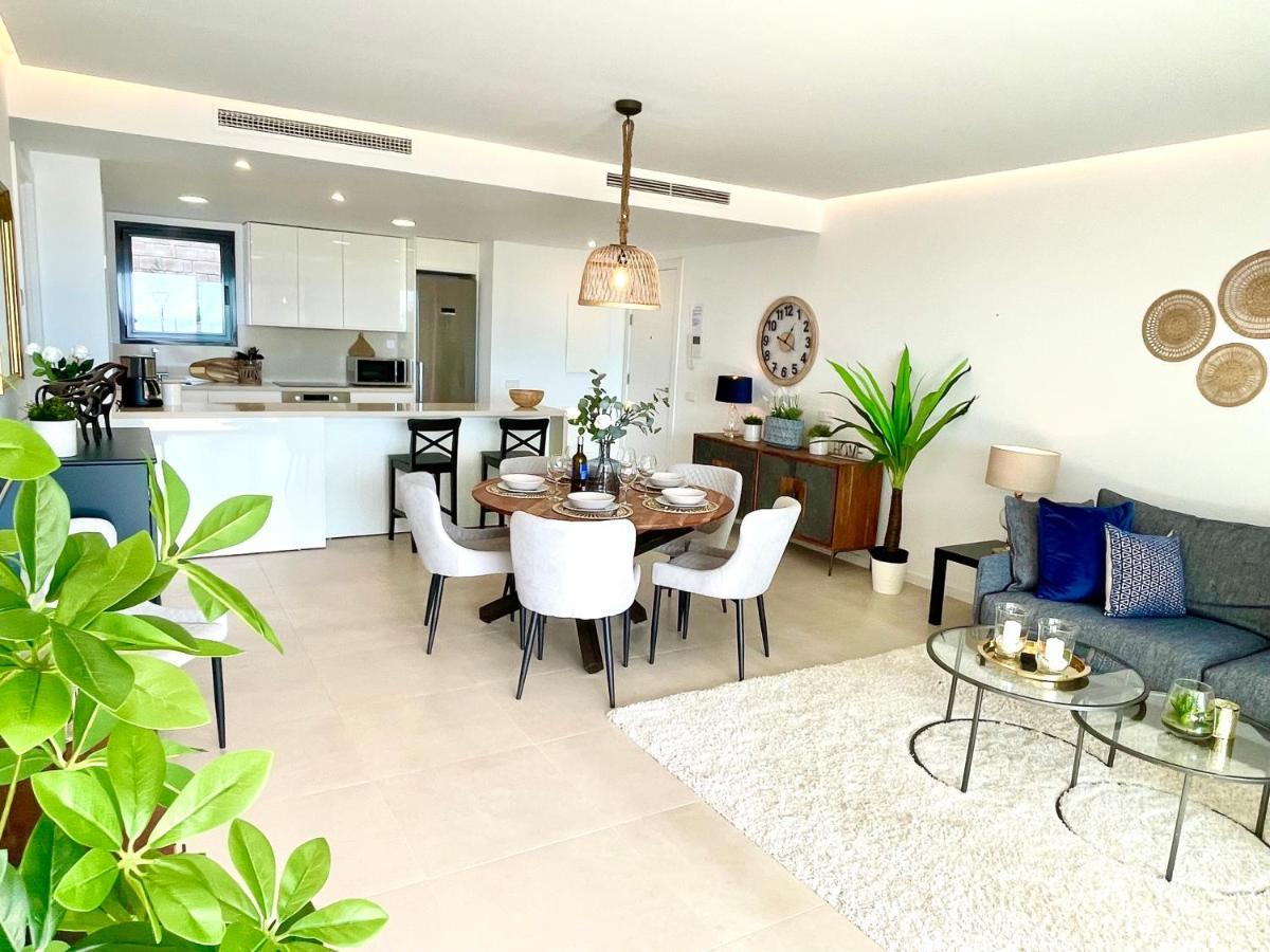Luxury 3 Bedroom Apartment 300M From The Beach Fuengirola Exterior foto