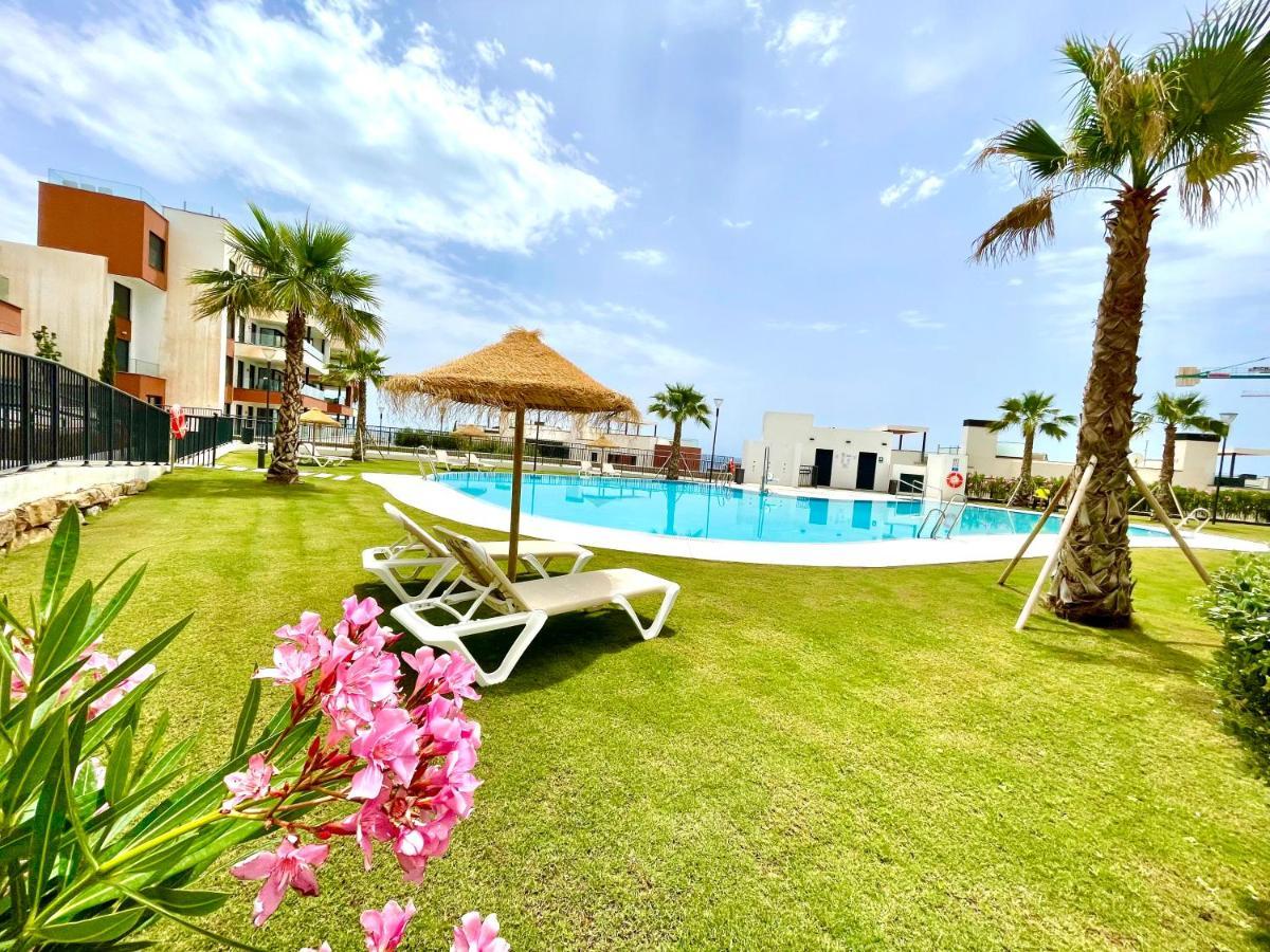 Luxury 3 Bedroom Apartment 300M From The Beach Fuengirola Exterior foto