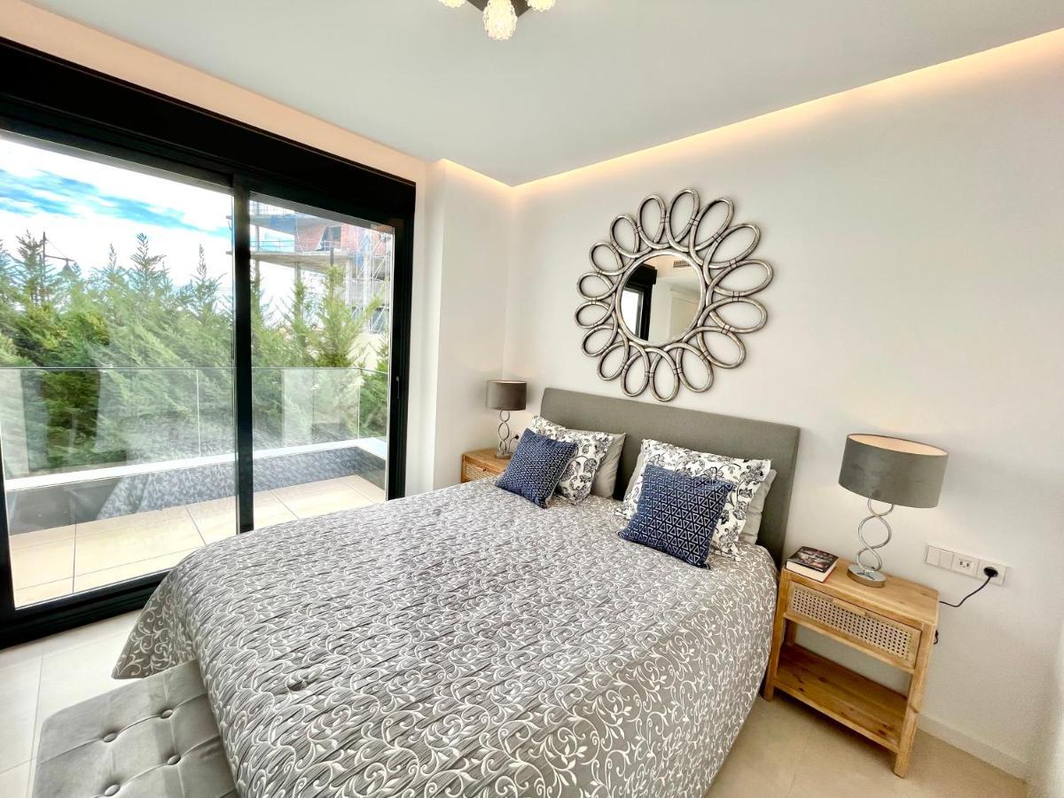 Luxury 3 Bedroom Apartment 300M From The Beach Fuengirola Exterior foto